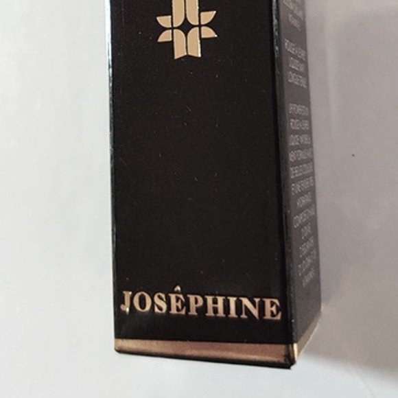 Joséphine Cosmetics, LIP/POWER - THE BOLD MATTE LIQUID LIPSTICK, Meet Tiphaine - Picture 1 of 5